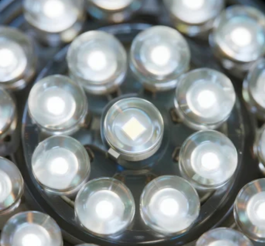防水型美容 LED 灯珠在浴室美容设备中的应用